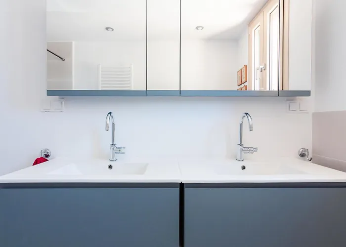 Maher One Vasilítsion